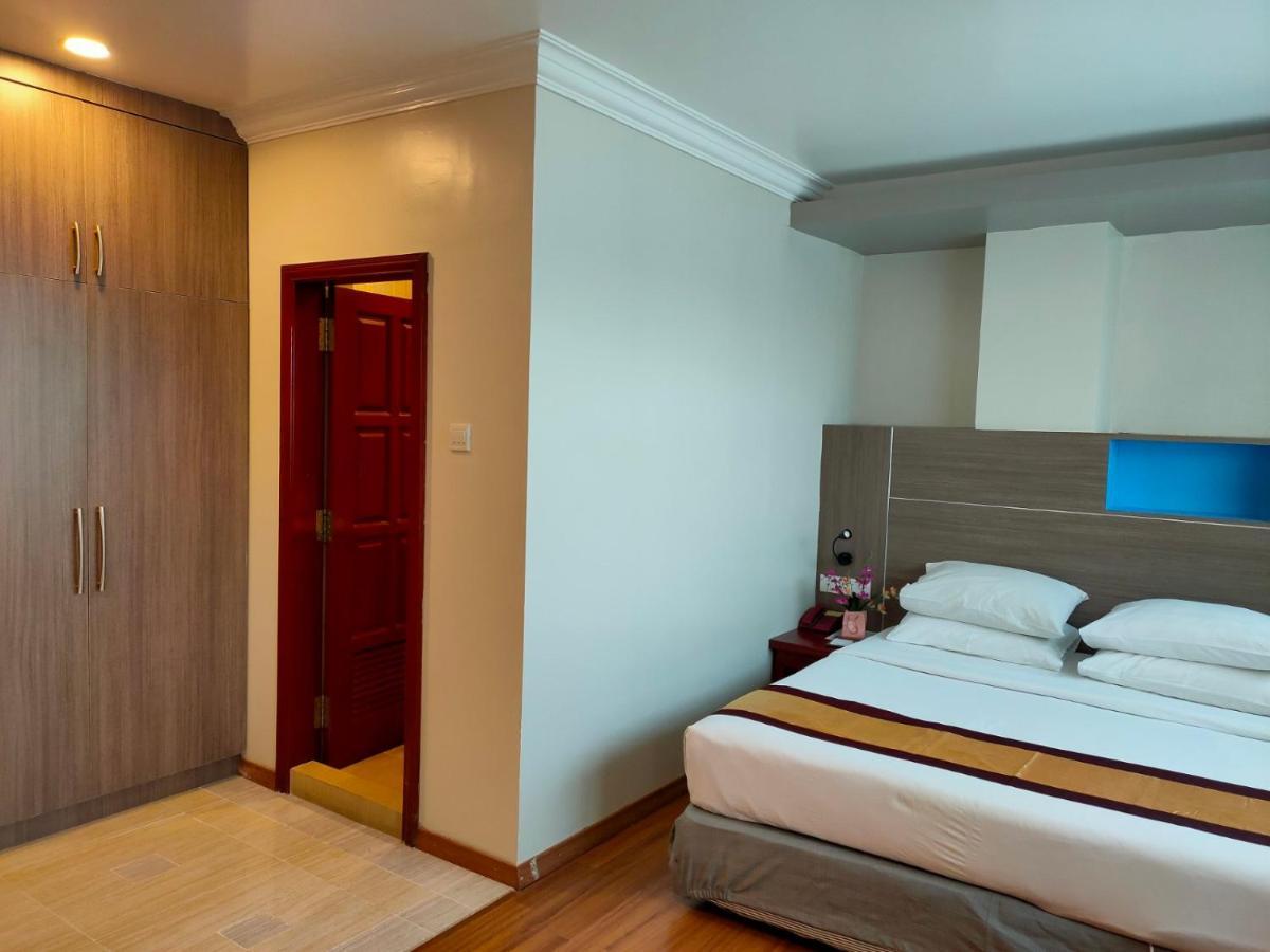 Hotel Grand United - Ahlone Branch Rangun Zewnętrze zdjęcie
