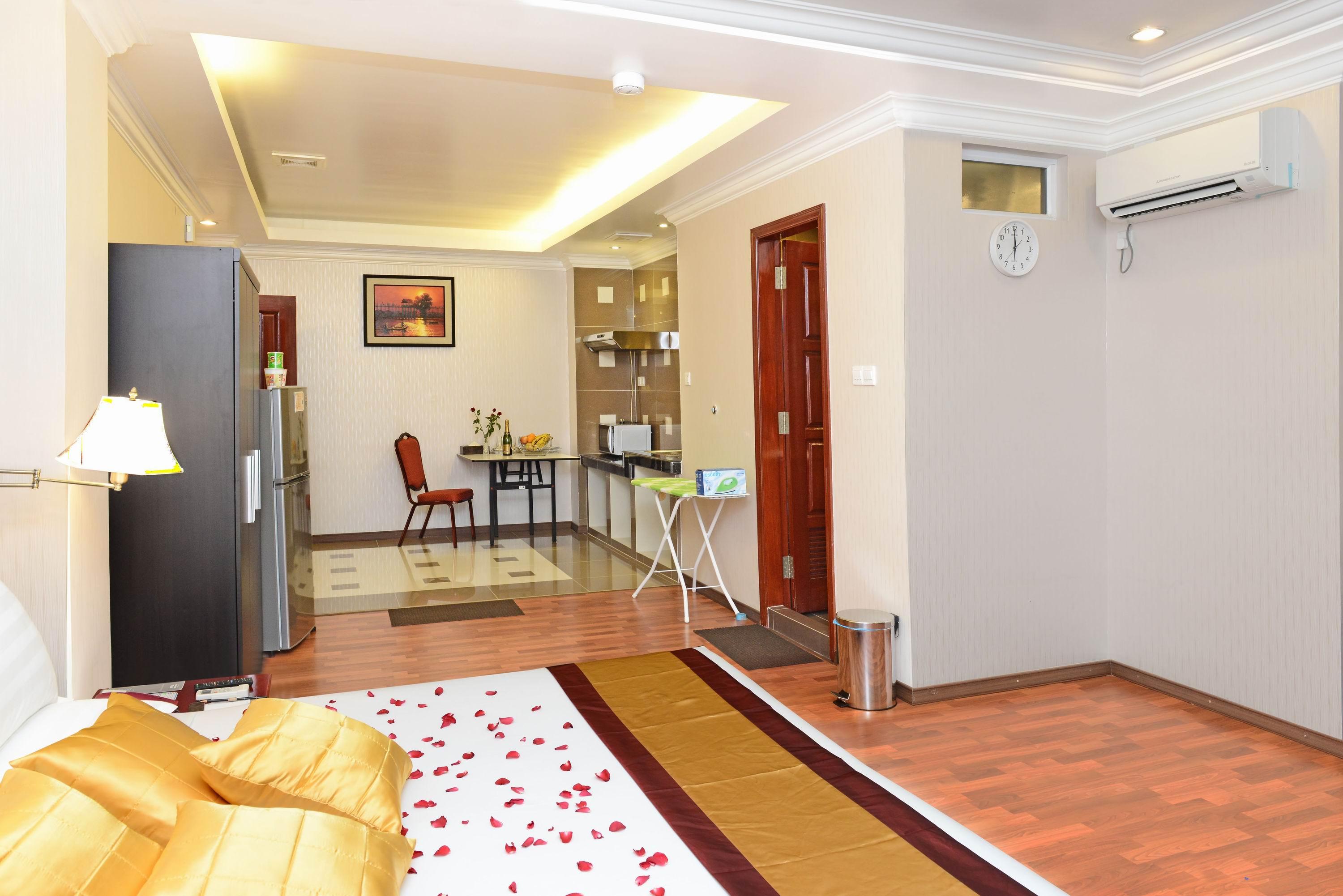 Hotel Grand United - Ahlone Branch Rangun Zewnętrze zdjęcie