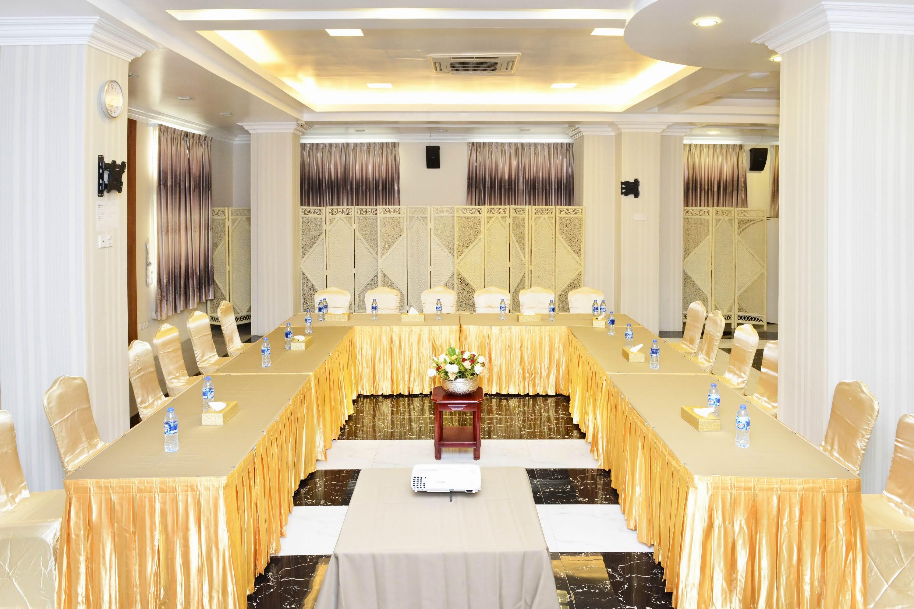 Hotel Grand United - Ahlone Branch Rangun Zewnętrze zdjęcie