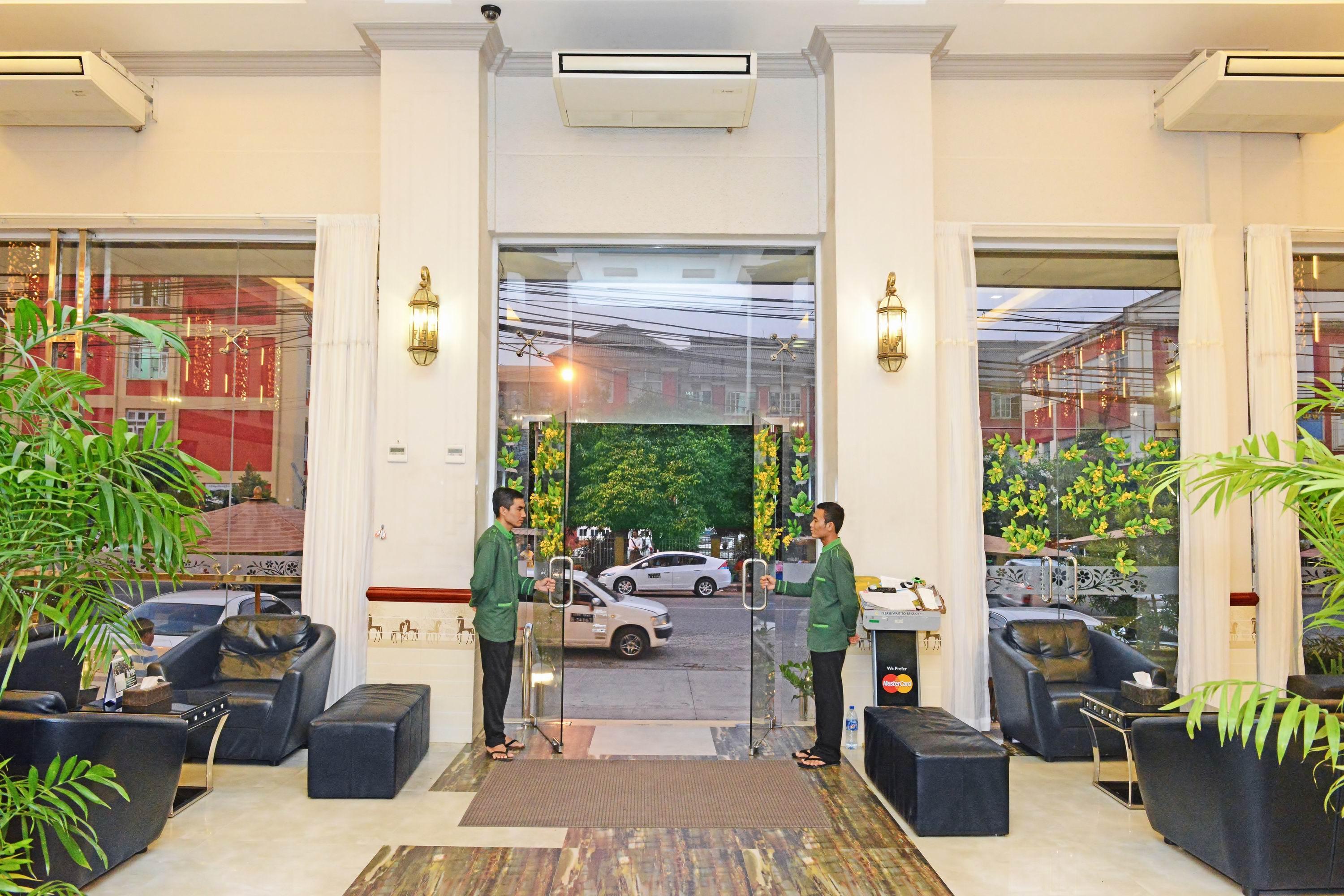 Hotel Grand United - Ahlone Branch Rangun Zewnętrze zdjęcie